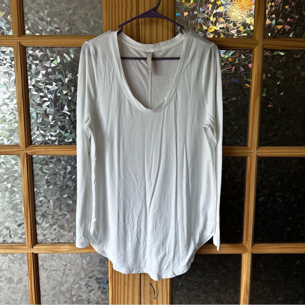 Athleta White Long Sleeve Scoop Neck Tee – Soft & Lightweight Layer